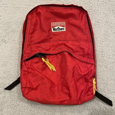 Mochila de día de colección Marlboro Adventure Team con cremallera Foto 1 de 4