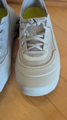 CROCS ECHO SURGE HOMBRE US 11 HUESO 210079 SUAVEMENTE USADO  Foto 1 de 4