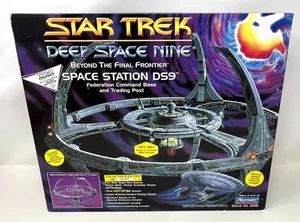 Star Trek Deep Space Nine Space Station DS9 Playmates No. 6251 Vintage 1994 - Picture 1 of 6