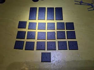 Warhammer Fantasy Schlachten 19 quadratische Basen & 4 Kavallerie Basen - Bild 1 von 2