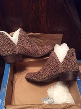 bashina 2 leopard block heel booties