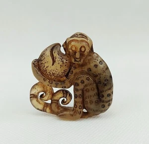 Chinese Qing Dynasty Nephrite Jade Monkey With Peach Pendant - Picture 1 of 5