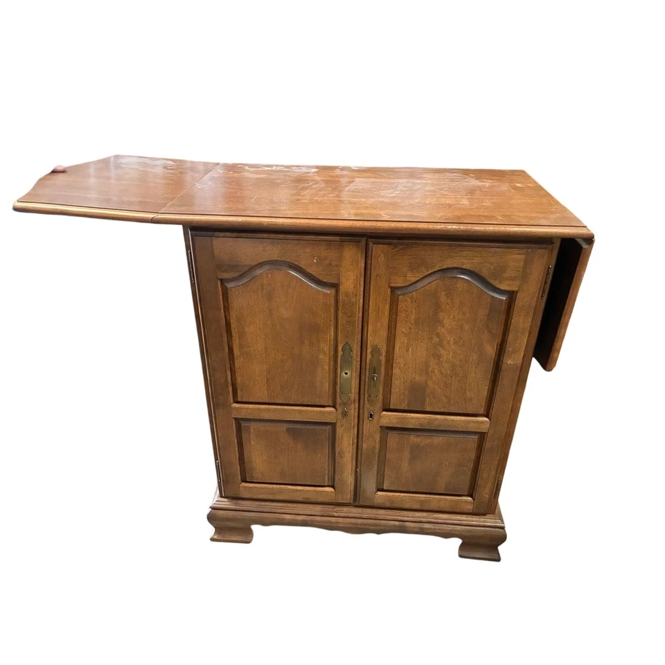 Servidor de barra de arce moderno de mediados de siglo LAN3001-108 Foto 1 de 1