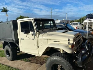4WD 79 series style V8 Scoop to suit 40 series Toyota Landcruiser - Picture 1 of 7
