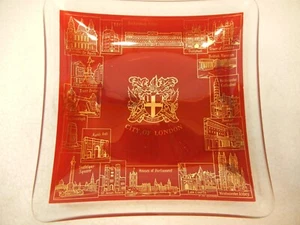 City Of London Glass Souvenir Trinket Dish W 17 Sights Madam Tussault 5.5 in - Picture 1 of 5