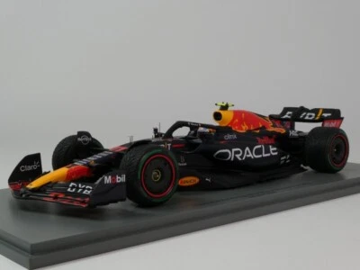 Spark Red Bull RB18 #11 Sergio Perez Winner Singapore GP 2022 1/18 18S778 - Immagine 1 di 3