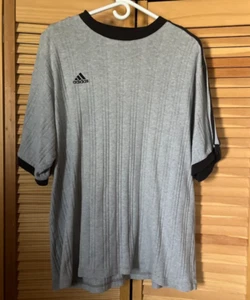 Mens Adidas Shirt Large Gray Ribbed Stripe Logo Crew Neck Tee Cotton - Picture 1 of 8