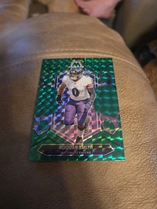 ROQUAN SMITH #19 2024 PANINI MOSAICO CUERVOS VERDE - Imagen 1 de 2