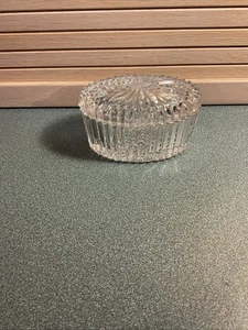 Crystal Trinket Box Oval - Picture 1 of 5