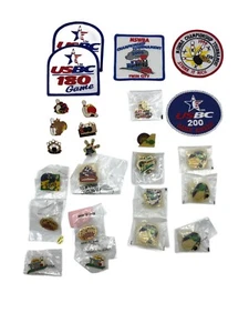 Lot of 25 Bowling Award Patches and Pinbacks, Some Still in Packaging Vintage - Bild 1 von 7