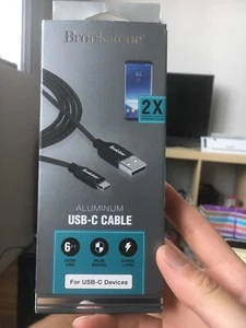 Brookstone USB-C Charge+sync Cable 6ft Nylon Braided - Photo 1 sur 3
