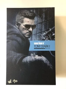 Hot Toys Iron Man 3 Tony Stark The Mechanic MMS209 1/6th scale Action Figure NEW - Picture 1 of 13