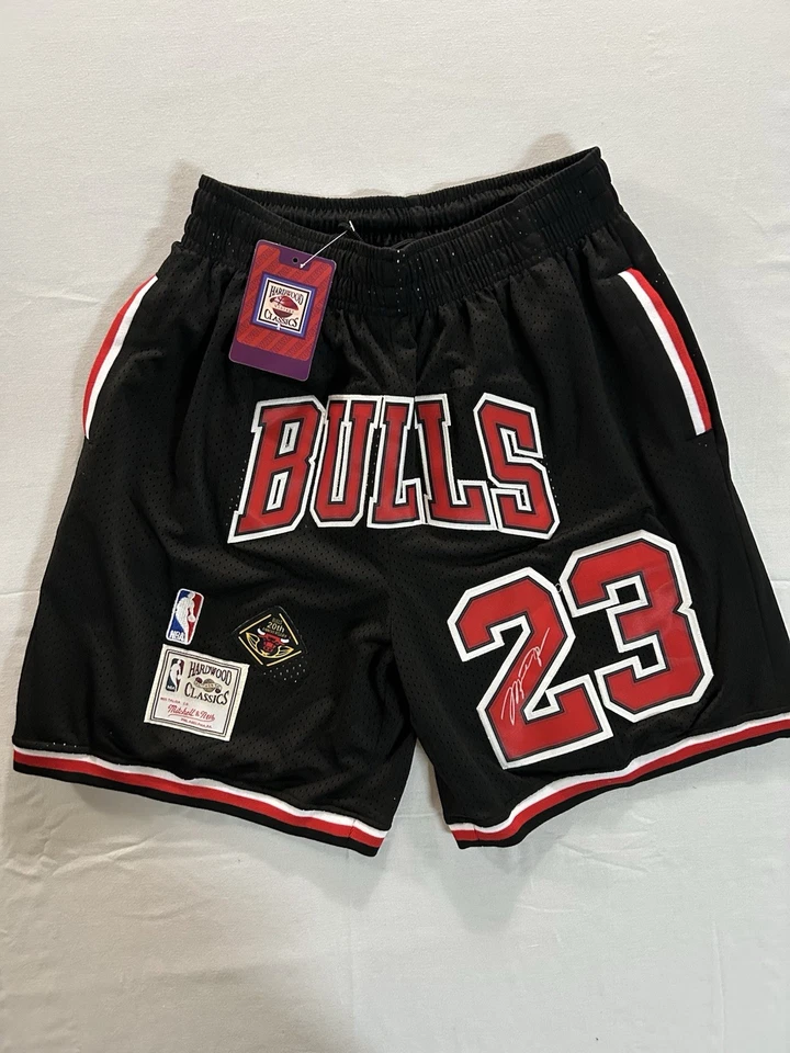Pantalones cortos de baloncesto Chicago Bulls rojos retro con bolsillo Foto 1 de 4