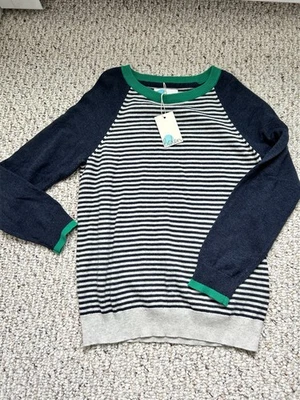 Suéter Boden algodão cashmere listras cinza e azul marinho acabamento verde 8-9 anos novo com etiquetas - Imagem 1 de 4