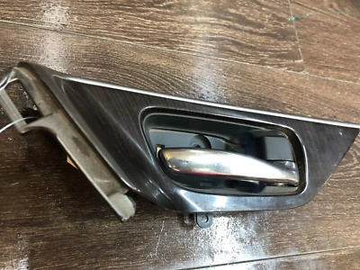 Manija de puerta delantera derecha con bisel Nissan Altima, 2013, 2014, 2015, 2016 - 2018 Foto 1 de 4