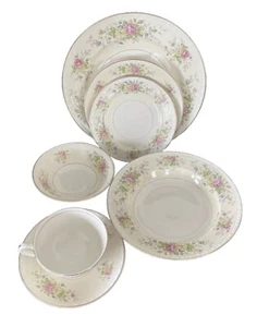 Vintage Homer Laughlin Eggshell Georgian 7-Pc Place Setting - Picture 1 of 9
