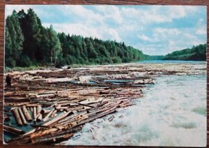 CARTE POSTALE SOVIÉTIQUE 1965 - CARÉLIE, Flotteur sur la RIVIÈRE SUMA - Industrie du bois