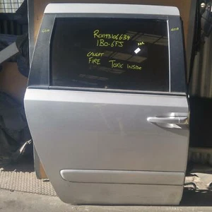 KIA CARNIVAL/GRAND CARNIVAL RIGHT REAR DOOR GRAND CARNIVAL, VQ, POWER SLIDING TY - Picture 1 of 1