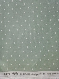 Love Note Heart Dots Seaglass verde algodón BT yarda 44 pulgadas de ancho Lella Boutique - Imagen 1 de 2