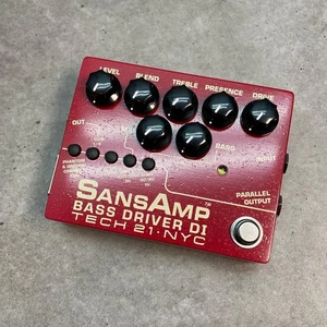 Tech 21 SansAmp Bass Driver DI V2 Vermilion Edition Preamp Pedal w/ Box - Picture 1 of 2