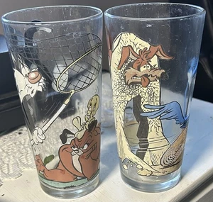 2- Vintage 1970’s Looney Tunes Glasses. Sylvester & Tweety Bird. - Picture 1 of 4