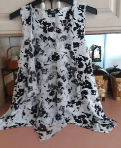 Vera Wang Damen-Oberteil nivellos weiß & schwarz Flair - Größe P-Small - Bild 1 von 8