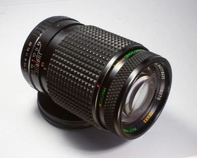 Sears Auto MC 135mm f2.8 MACRO Pentax K PK Mount Lens  close-up - Image 1 of 4