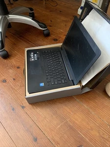 Asus Chromebook C300M Laptop Computer Untested - Picture 1 of 6