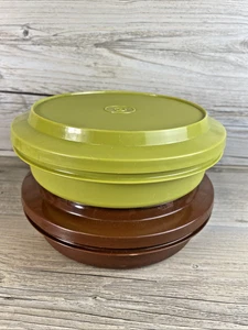 2 TUPPERWARE VINTAGE SIEGEL N SERVE Schüsseln 7" braun grün 1206/1207 Ernte Farben Vintage - Bild 1 von 7