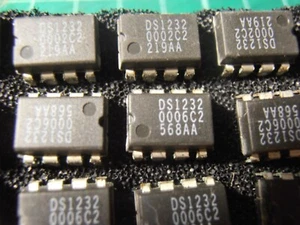 2x DS1232 5V MicroMonitor Chip DIP8 - Picture 1 of 1