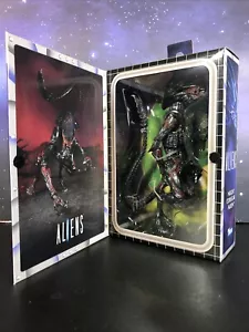 Neca Aliens Night Cougar Alien mit magnetischem Kamikaze Parasit neu versiegelt - Bild 1 von 9