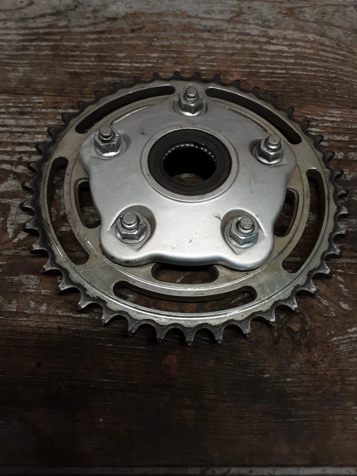 2007 05-08 Ducati Monster S2R 800 Rear Back Wheel Hub Sprocket Gear 41T - Image 1 of 4