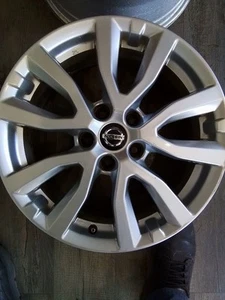 17-20 NISSAN ROGUE Wheel 17x7 Alloy 5 Y Spoke VERY!!! CLEAN!!!! - Picture 1 of 5