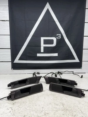 Manijas de puerta interiores usadas para Audi C5 RS6 S6 A6 allroad Foto 1 de 4