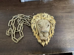 RAZZA Gold Lion Pendant necklace Great Detail 20 Inch Chain - Picture 1 of 3
