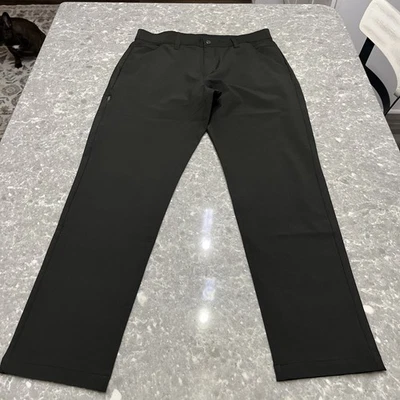 Calça de golfe Bylt Everyday Pant 2.0 Wicking plana atlética masculina tamanho 34 x 30 - Imagem 1 de 4