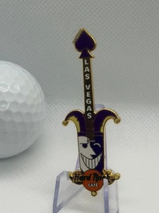 Pin de guitarra Hard Rock Café Las Vegas Jester Spade DE COLECCIÓN - Imagen 1 de 3