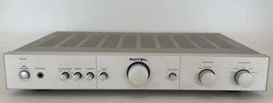 Amplificador integrado estéreo Rotel RA-01 - PARA REPUESTOS/REPARACIÓN - Imagen 1 de 9