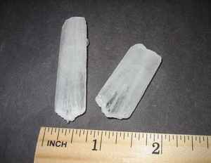 2 Stück KLEINE NATÜRLICHE GROBE 1,3"-1,9" KLARE SCOLEZIT KRISTALL MINERALIEN INDIEN ~ 14,6 g - Bild 1 von 7