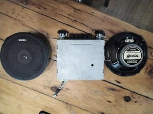 PANASONIC CR-1752ATB AM/FM STEREO CAR RADIO AND CLARION SPEAKERS - Picture 1 of 3