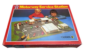 Vintage Casdon motorway service station - Picture 1 of 3