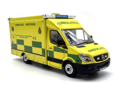 Hot 1:76 Yellow Benz NCE Ambulance London Van Model Diecast Metal Car - Image 1 of 4