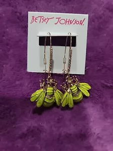 NWT Betsey Johnson Rhinestone & Enamel Lime Green Bee Dangle Charm Hoop Earrings - Picture 1 of 5