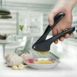 Professional Garlic Press Crusher Squeezer Masher Kitchen Cooking Gadget Tool - Picture 1 of 4