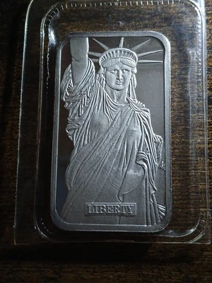 Barra Liberty MTB Liberty 1982 sellada matemáticamente en esta plata 999 de 1 oz Foto 1 de 4