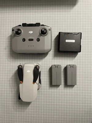 DJI Mini 2 SE Drohne mit 2 Akkus & Originalverpackung - Image 1 of 4