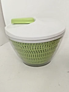 Progressive Green Salad Spinner 4 Quart - 10” Wide - Picture 1 of 5