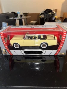 Road Signature 1953 Packard Caribbean 1:18 Yellow Diecast Yat Ming New In Box - Picture 1 of 4