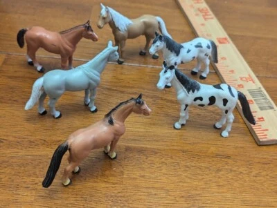 Lote de 6 estatuillas de caballo Wild Republic juego juguete pintado a mano duradero de 2 a 3" Foto 1 de 4