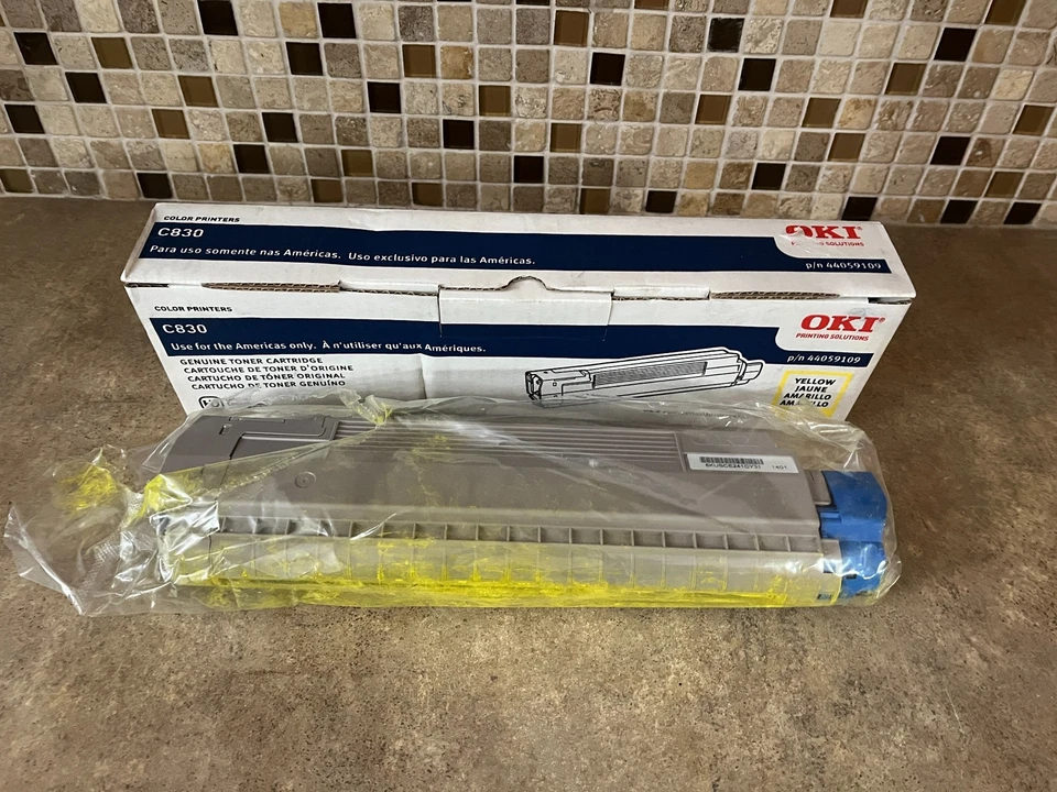 OKI 44059109 LED TYPE C14 YELLOW TONER 8000 PAGE FOR C830 PRINTER SERIES A5-107 - Image 1 of 4